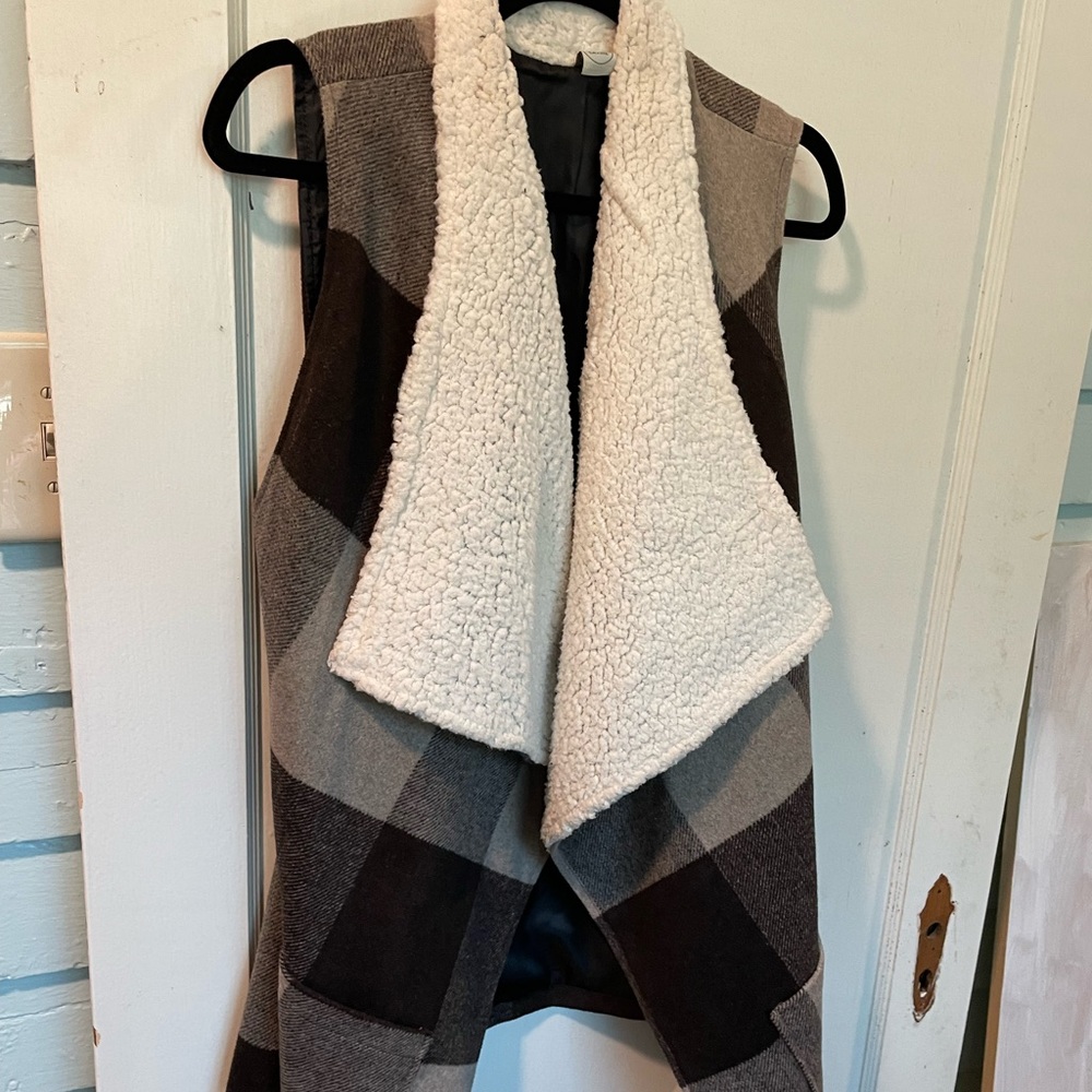 Paper Crane Wool blend Sherpa Lined Cape Vest Size m/L